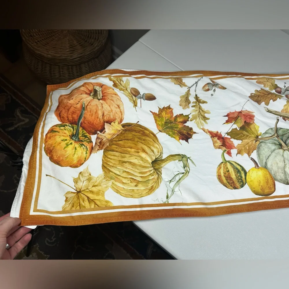 Williams-Sonoma Thanksgiving Heirloom Pumpkin Table Runner